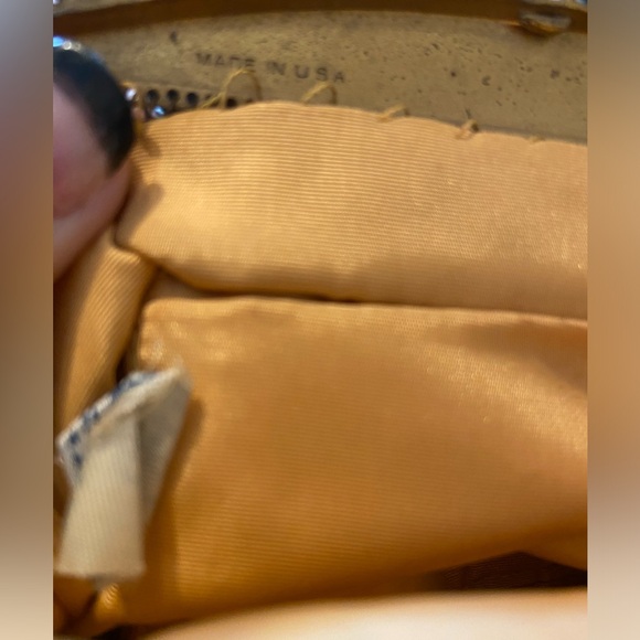 Vintage Whiting and Davis, Gold Tone, Kisslock Evening Bag.  Made in the USA. - Picture 7 of 8